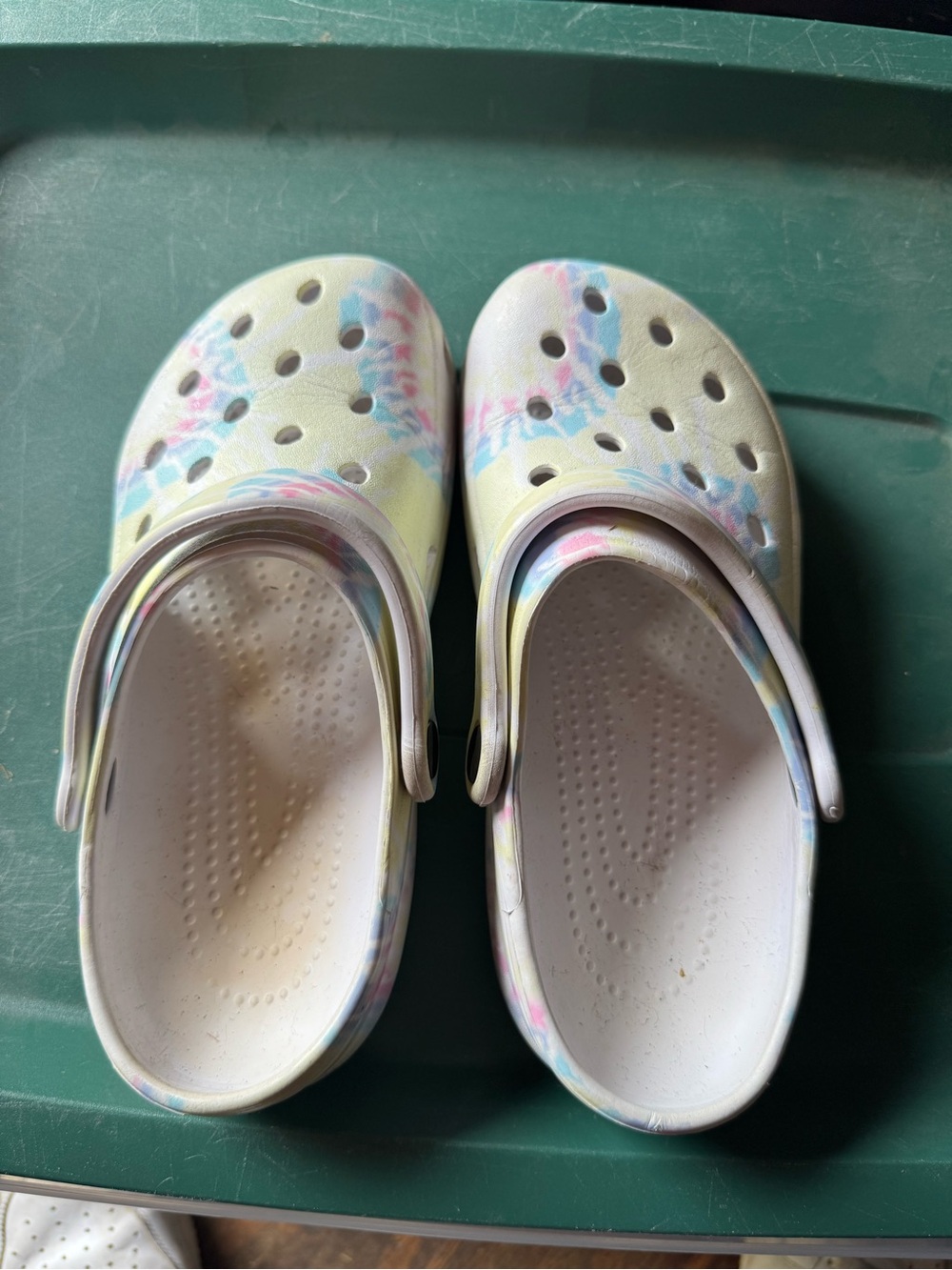 CROCS Womens Classic Clog - Pastel Yellow, Pink & Blue Tie-Dye